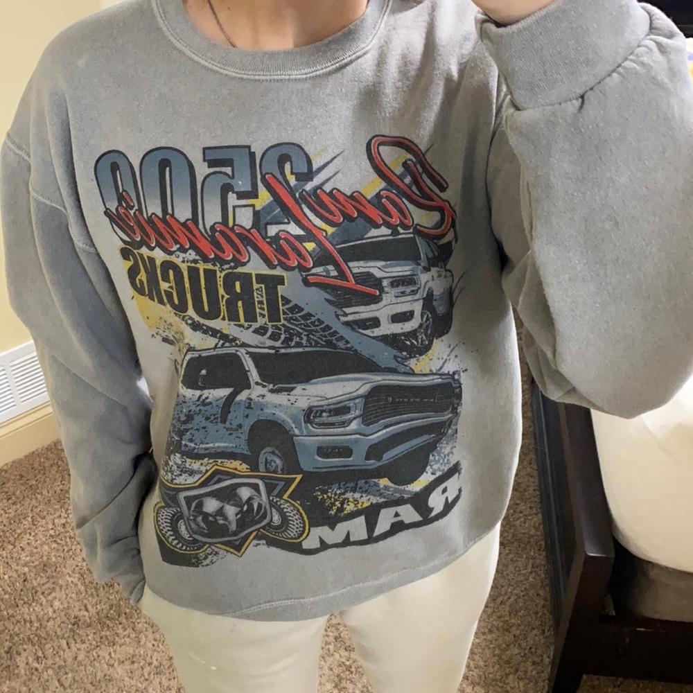 women’s crew neck